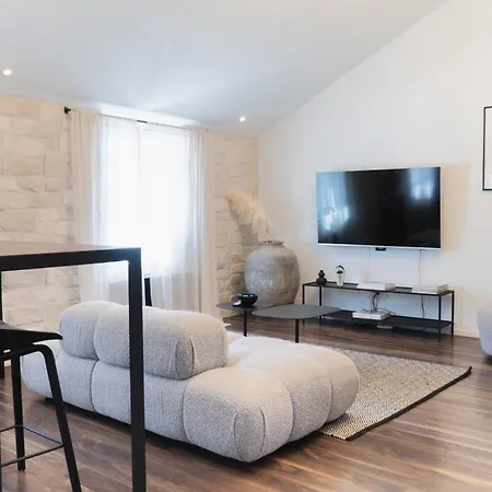 Kalavanda Apartman *