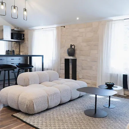 Kalavanda Apartman *