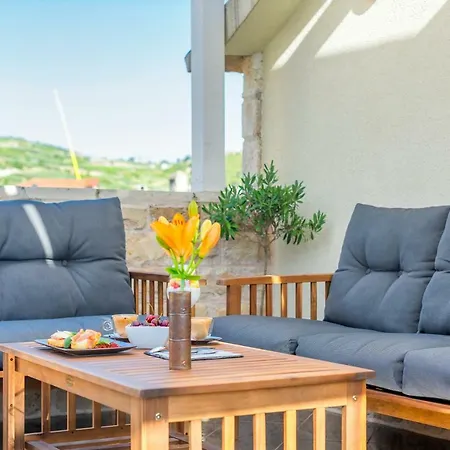 Kalavanda Lägenhet *