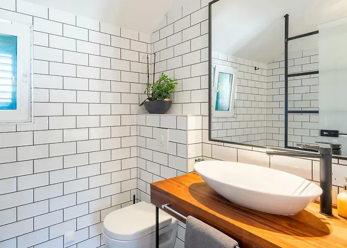 Kalavanda Lägenhet *